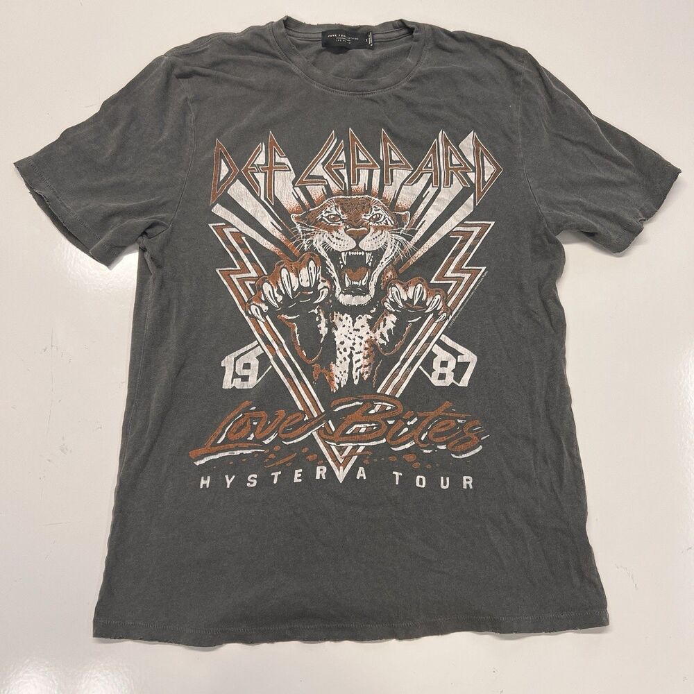 Def Leppard Love Bites Hysteria Tour T Shirt Vintage Style Distressed Mens M